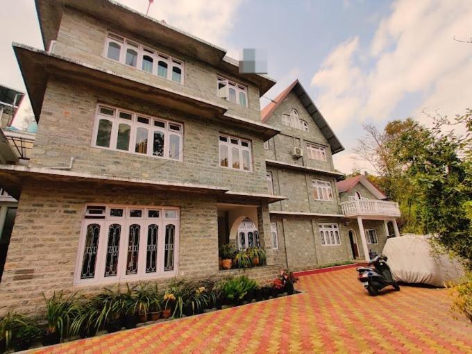 Artistic Greystone Dreams Hotel กาลิมปง ภายนอก รูปภาพ